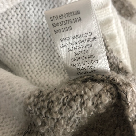 Fortune Ivy sweater bold lines across, tan and white - Picture 5 of 6